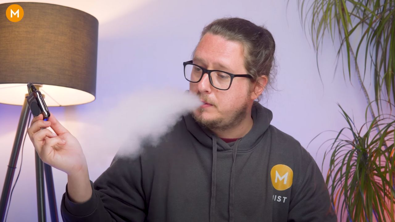 Aiden vaping the XLIM SQ Pro 2