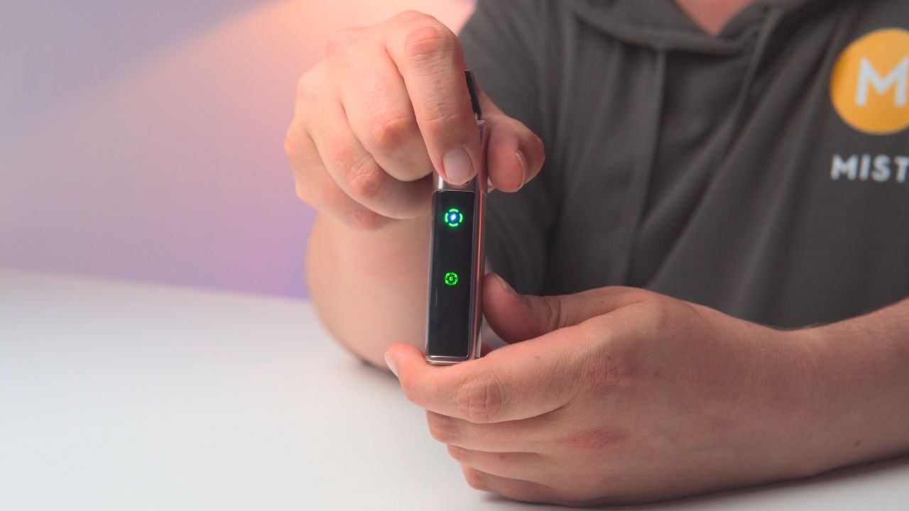 Photo showing the LED side panel of the Digi Q Vista by Geekvape