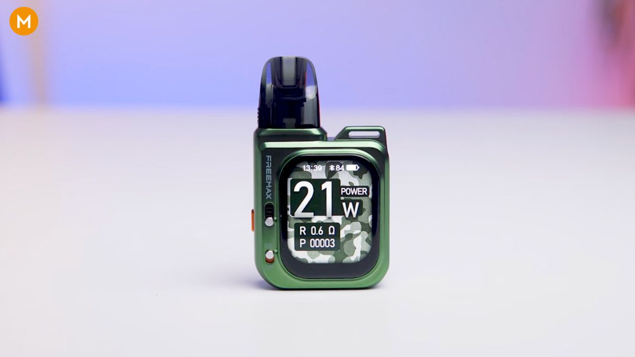 Photo of the FreeMax Smart vape on a table