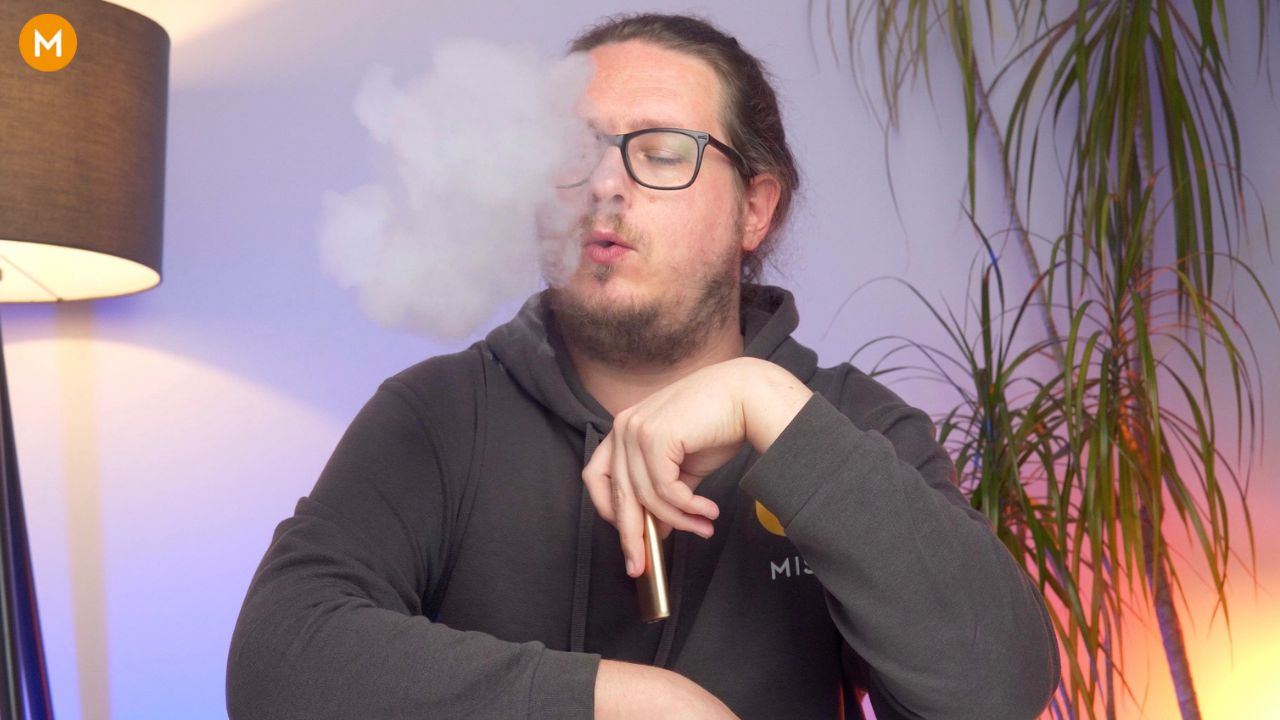 Aiden vaping OXVA's SlimStick