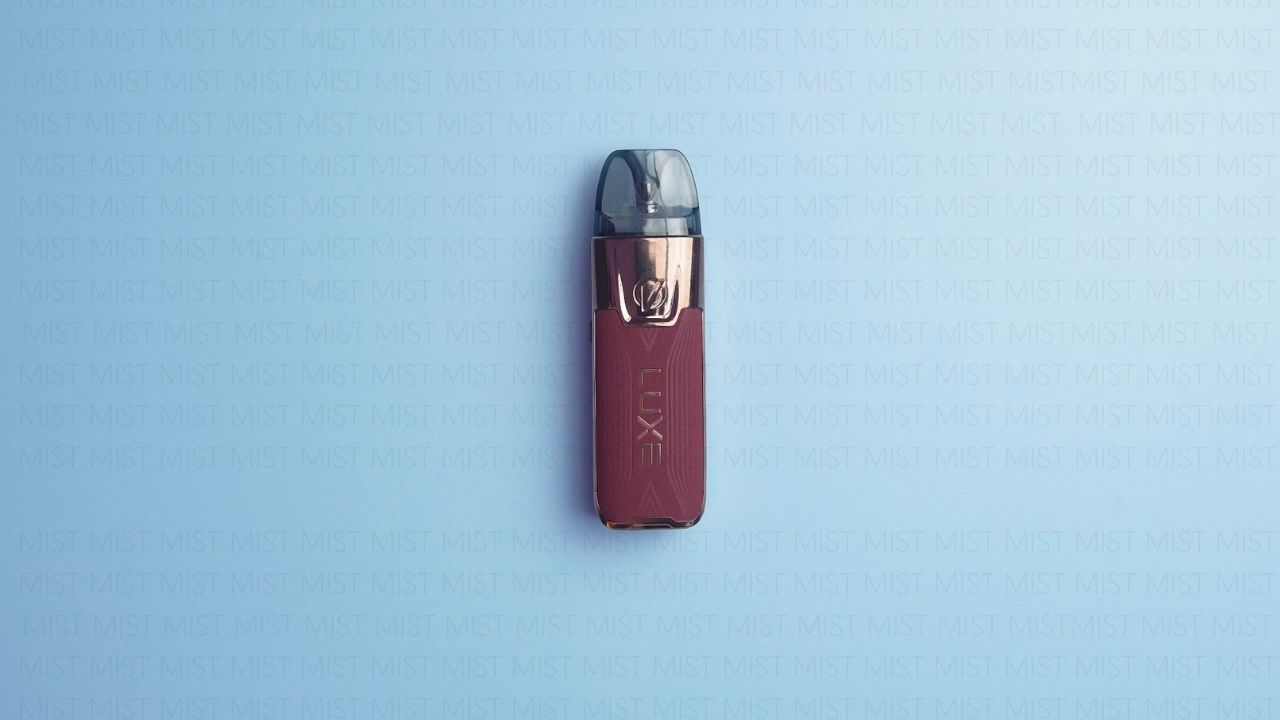 Photo showing the back design of the Vaporesso LUXE XR MAX 2